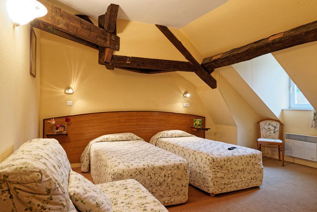 Logis Des Trois Maures Hotel Couches Exterior photo